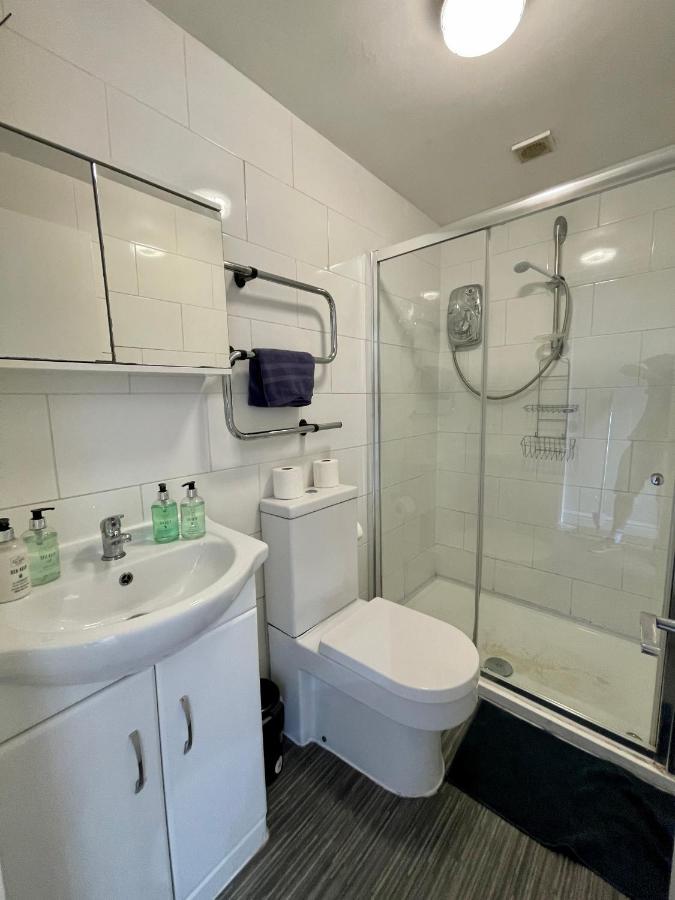 1 Bed 2 Person Apartment City Centre Кардифф Экстерьер фото