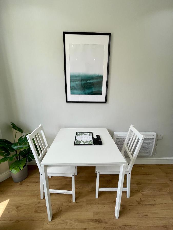 1 Bed 2 Person Apartment City Centre Кардифф Экстерьер фото